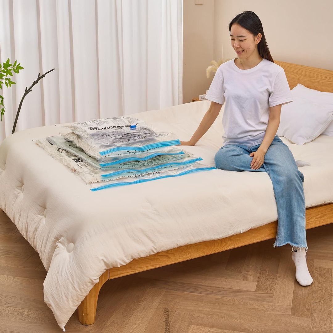 Vacuum Storage Bags with Hand Pump(Pack of 5 Bags)